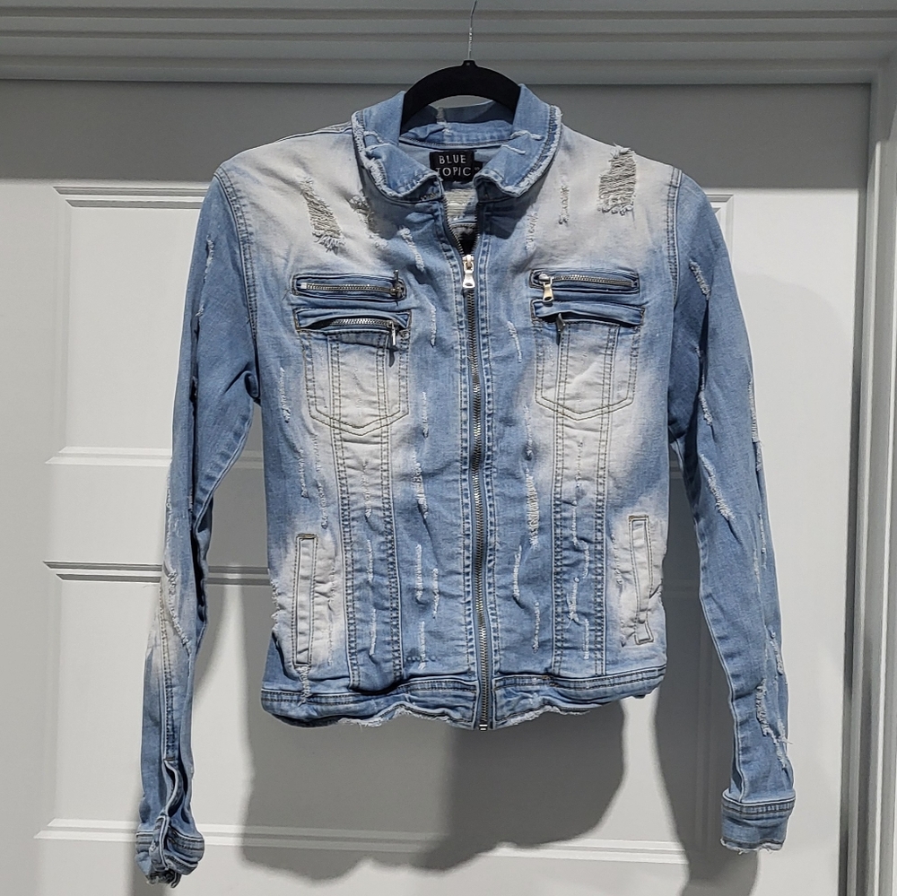 Blue Topic distressed denim jacket size small